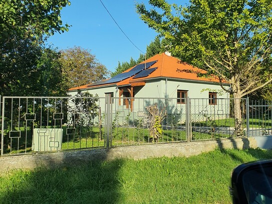 IHR UNGARN EXPERTE verkauft saniertes Haus in Cserszegtomaj Nähe Thermalbad Héviz Keszthely Balaton