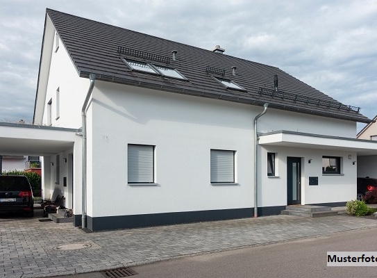 Einfamilienhaus nebst Wintergarten und Terrasse - provisionsfrei