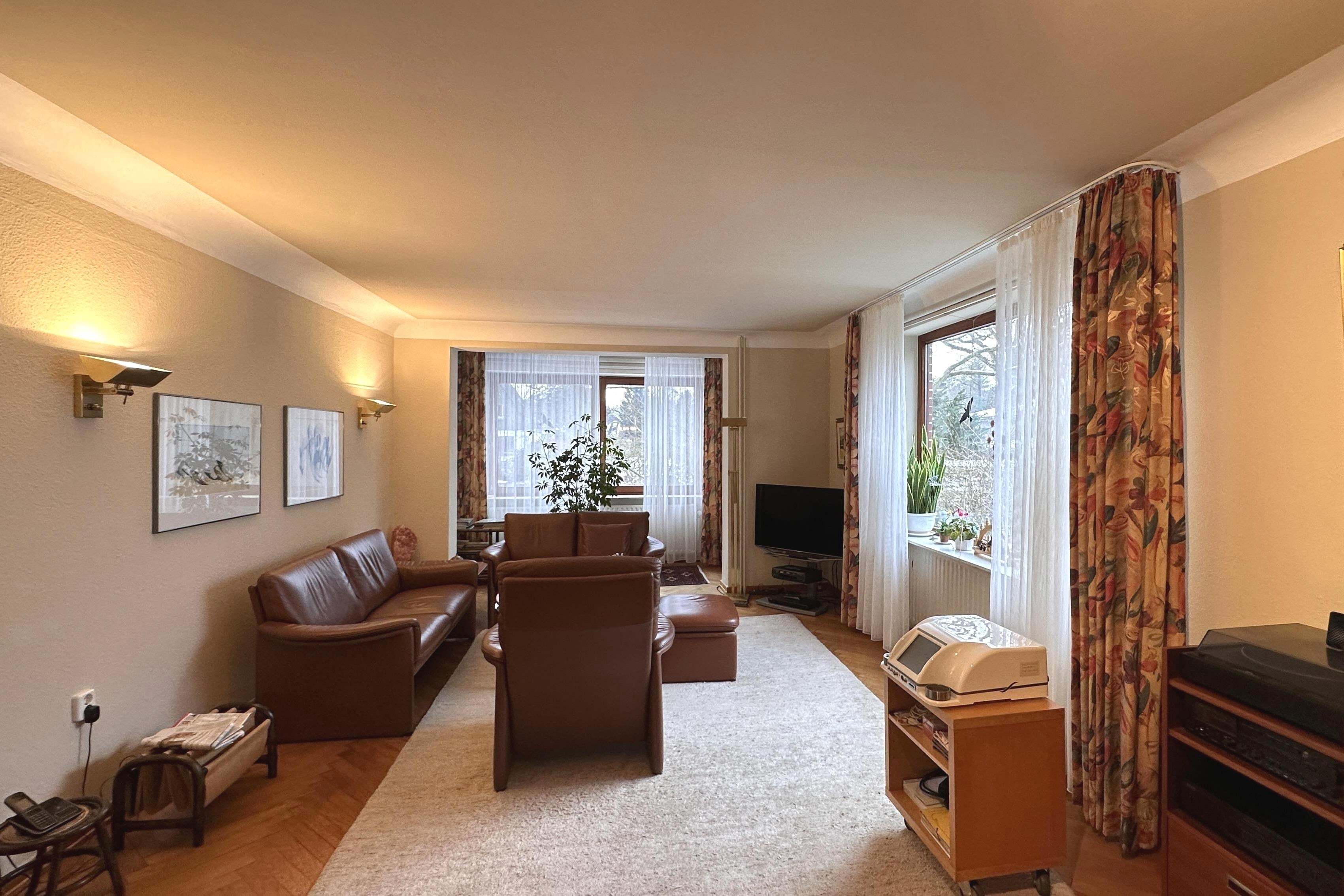 Haus mit Einliegerwohnung & Naturblick