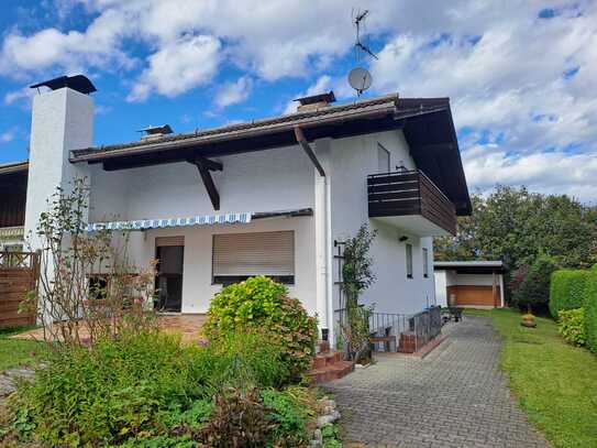 Top gepflegte Doppelhaushälfte mit Einliegerwohnung und Kaiserblick