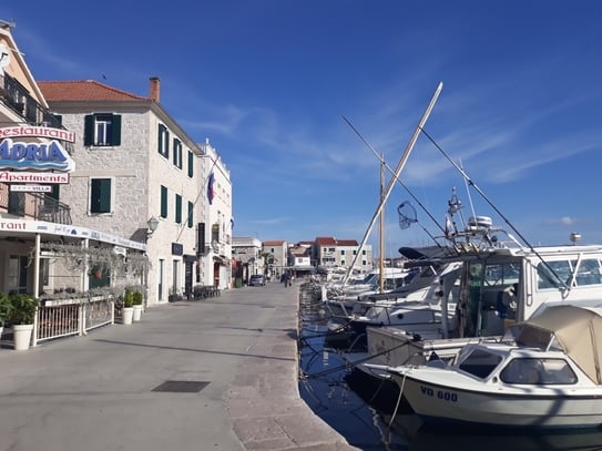 Möblierte Wohnung im Zentrum,Vodice nahe dem Strand