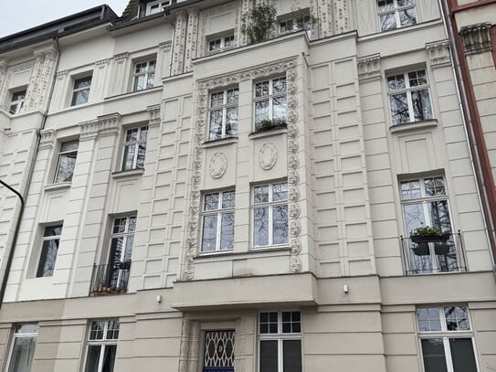 Freie 3 Zimmerwohnung Altbau-Wohnung in Düsseldorf-Friedrichstadt: Ideal auch für Kapitalanleger...