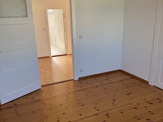 4 Zimmer Wohnung 3.OG am Britzer Damm