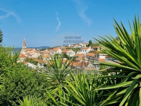 Baugrundstück auf der Insel Brač