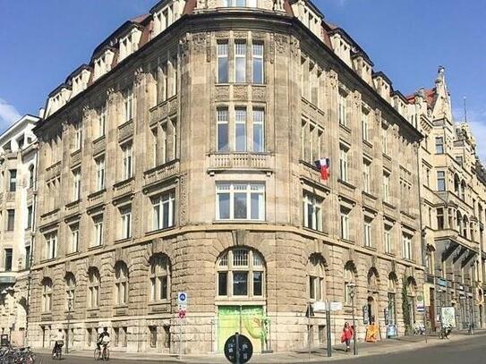 BUERO.flächen mit 770 m² mit Blick auf die THOMASKIRCHE