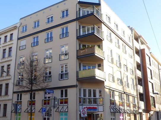 *2 gutvermietete Gewerbeeinheiten & eine bezugsfertige Wohnung im Waldstraßenviertel*