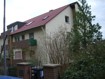 Budenheim bei Mainz- in einem 4 Familien Haus, schöne 2 Zimmer Wohnung, Küche mit Einbauküche, Bad.