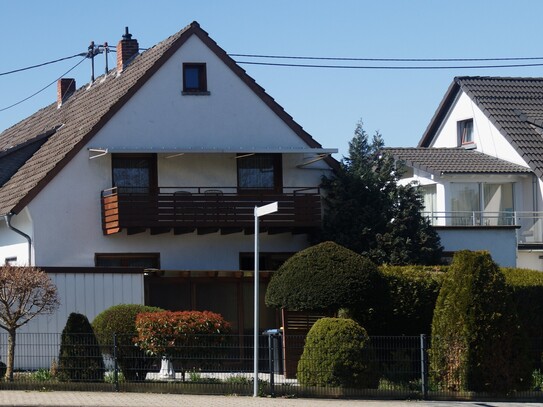 Provisionsfreie laufend modernisierte DHH in Mülheim Kärlich mit schönem Garten
