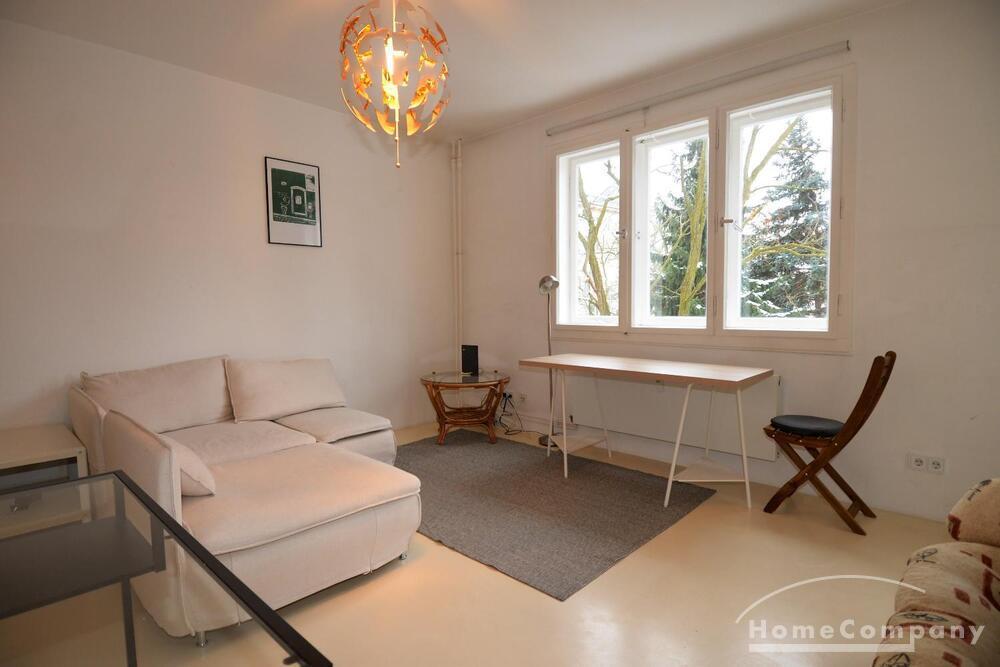 Sonnige Ein-Zimmer-Wohnung mit Balkon in Tempelhof, möbliert - Photo 1
