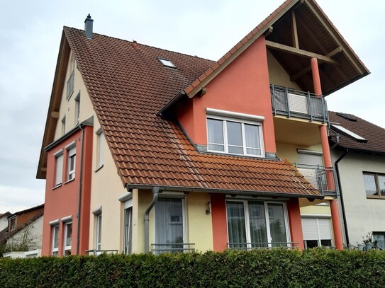 Moderne und Helle 2 Zimmer Wohnung - Balkon - EBK - Kellerraum - ruhig und verkehrsgünstig