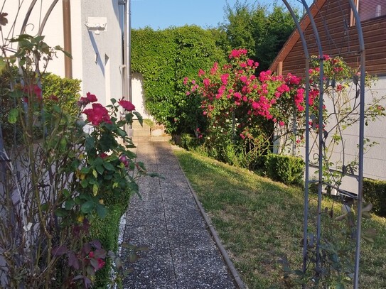 Großzügiges Einfamilienhaus mit Einliegerwohnung