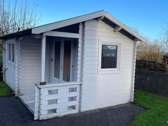 "Golf-Oase" - Reetgedeckte Doppelhaushälfte mit Ferienwohnung mit direktem Marschblick