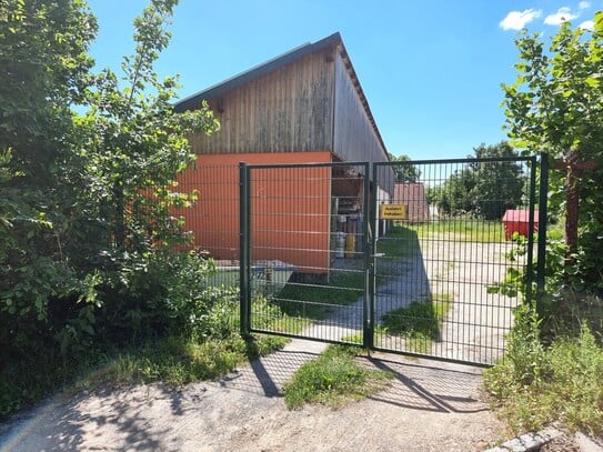 Attraktives Baugrundstück mit Rendite durch Carport- und Photovoltaikanlage