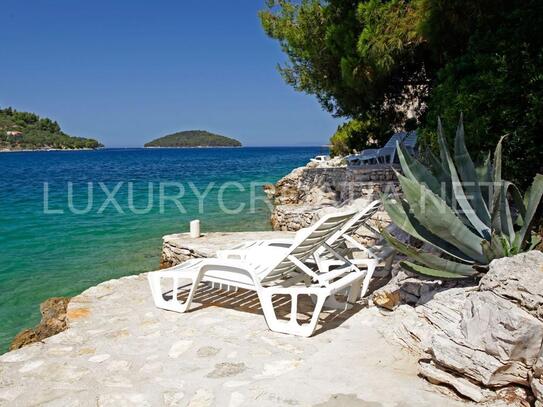 Große Villa am Wasser zum Verkauf in Kroatien, Insel Korcula