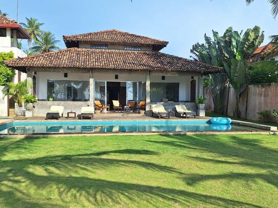 Luxuriöse Strandvilla in Sri Lanka mit großzügigem Nebengebäude