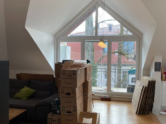 MÜNCHNER IG: Super schöne & helle -DG-Wohnung in bester Lage - mit zwei Balkonen!