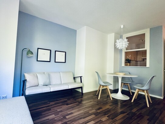 Möblierte 2- Zimmer-Wohnung mit Balkon in Pankow Niederschönhausen