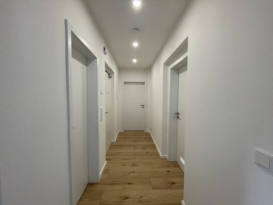 Erstbezug nach Renovierung / Helle 3-Zimmer-Wohnung