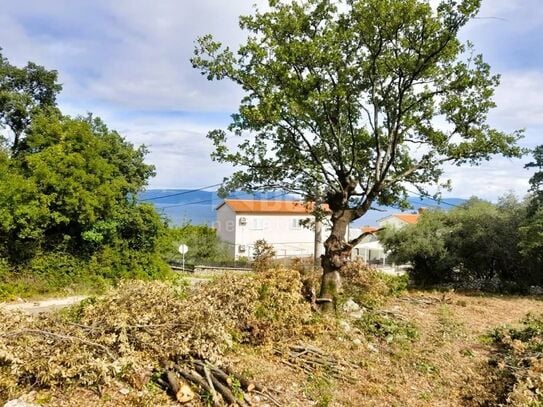 ISTRIEN, RABAC - Großes Baugrundstück mit wunderschönem Blick auf das Meer