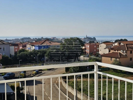 Wohnung in Novigrad mit wunderschönem Blick auf das Meer