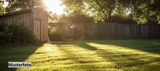 Erholungsgrundstück mit Gartenhaus