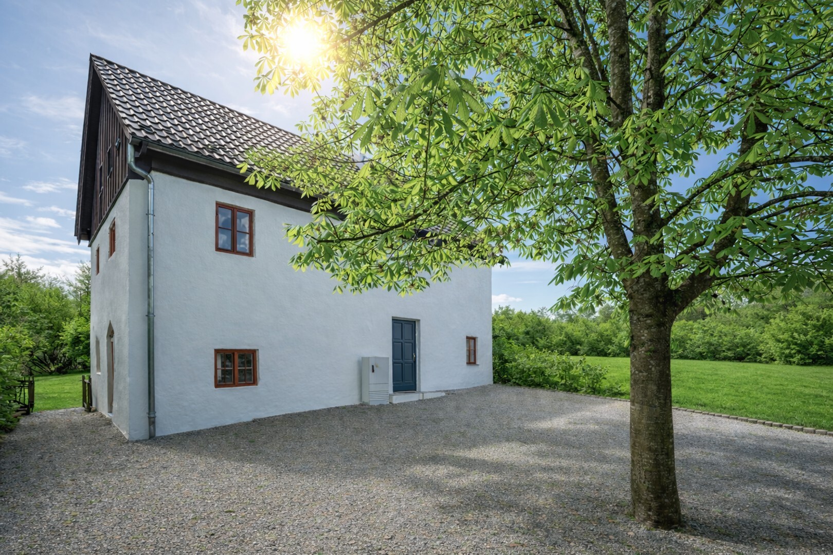                                                               Ein Ort, den es nur einmal gibt: historische Wasserm&uuml;hle als privates Refugium&hellip;                                                       in Berg (Landshut)