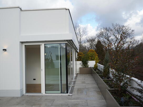 Luxuriöses Penthouse mit Dachterrasse und Parkblick