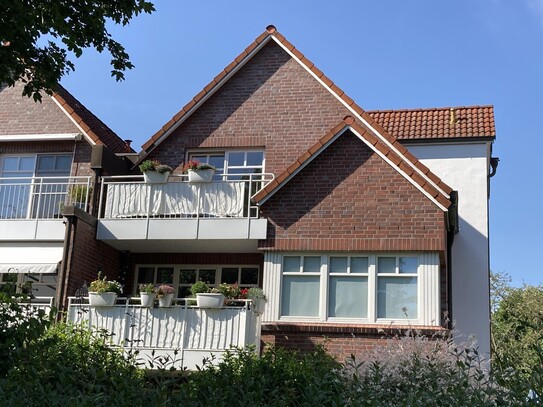 „Doppelhaus-Feeling“ - Großzügige Maisonette-Wohnung in ruhiger Lage