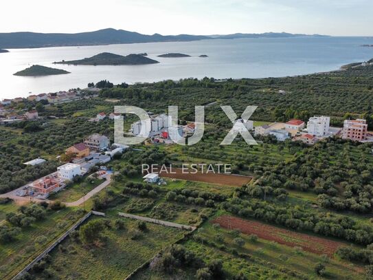 BIOGRAD, TURANJ - Baugrundstück mit Meerblick