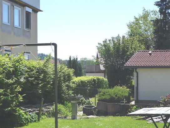 Helle 2-Zimmer DG Wohnung mit Gartenanteil Sondernutzung in Wangen-Herfatz zu verkaufen