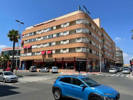 Apartment in Torrevieja with 5