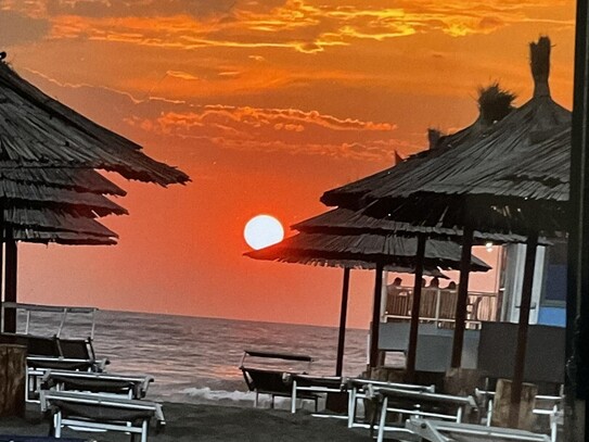 Albanien / Baugrundstück am Strand & Fotovoltaik-Land 500 Hektar