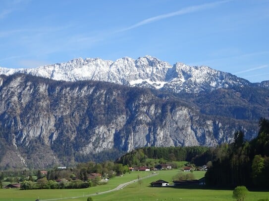 HIDEAWAY MIT GROSSEM GARTEN UND SPEKTAKULÄREM ALPENBLICK