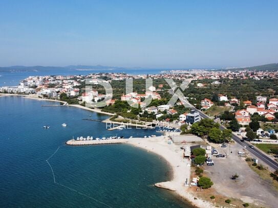 ZADAR, SUKOŠAN, Penthouse-Wohnung mit 3 Schlafzimmern und Badezimmern in einem herrlichen Neubau mit Meerblick