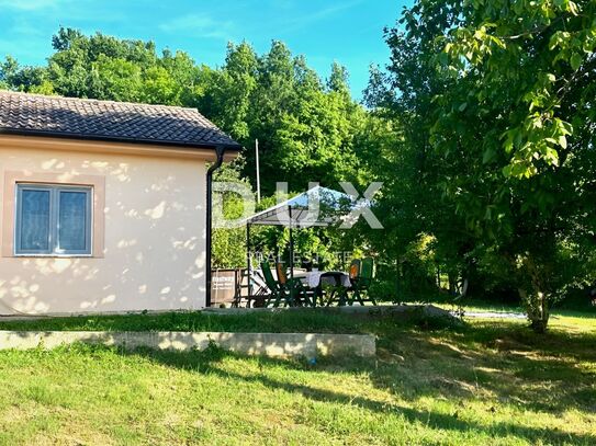 ISTRIEN, BUZET - Haus in unberührter Natur