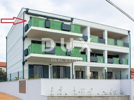 ISTRIEN, NOVIGRAD - Geräumige Wohnung mit wunderschönem Blick auf das Meer!