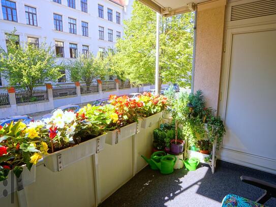 Gut vermietete 4-Zimmerwohnung mit Tiefgaragen-Stellplatz in ruhiger Wohnstraße in Gohlis!