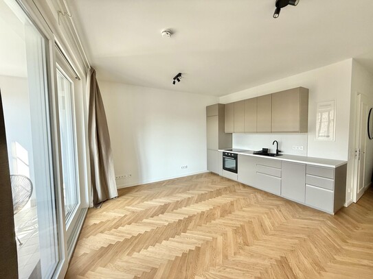 Erstbezug in Schöneberg: Stilvolle 1-Zimmer-Wohnung mit Wintergarten und Einbauküche
