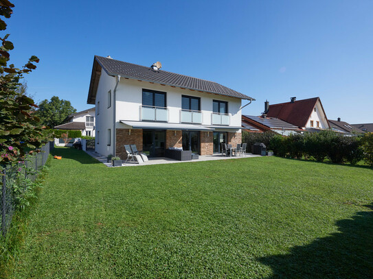 Top gepflegtes, exklusives Einfamilienhaus mit schönem Bergblick - in Bestlage von 83395 Freilassing