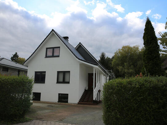 Großes Haus mit noch mehr Garten