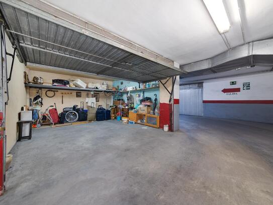 garage in Torrevieja with 0