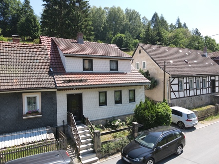 Einfamilienhaus in Suhl, Ortsteil Neundorf!