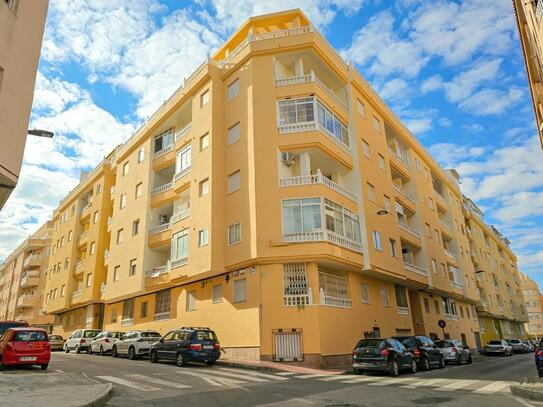 Apartment in Torrevieja with 2