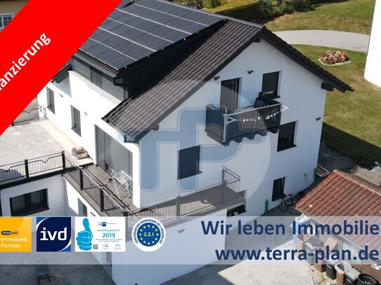 MODERNES 3-FAMILIENHAUS MIT PV-ANLAGE