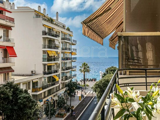 Renovated three-bed, 3 balconies, sea view, Carré d'Or area in Nice