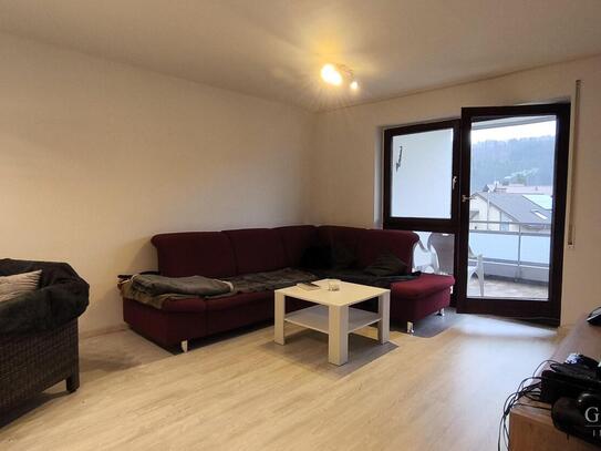 Charmante 2 Zimmer-Wohnung mit Balkon und Garage - Ihr neues Zuhause wartet!