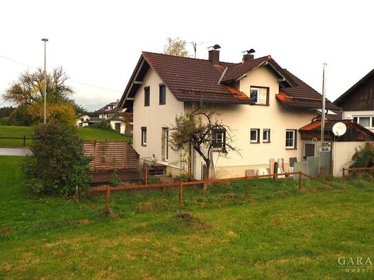 Wald bei Marktoberdorf: saniertes Einfamilienhaus in dörflicher Lage.