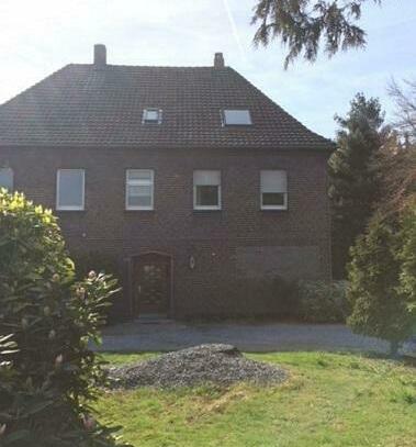 Haus in Recklinghausen mit 4351 m² Hinterlandbebauung zu verkaufen