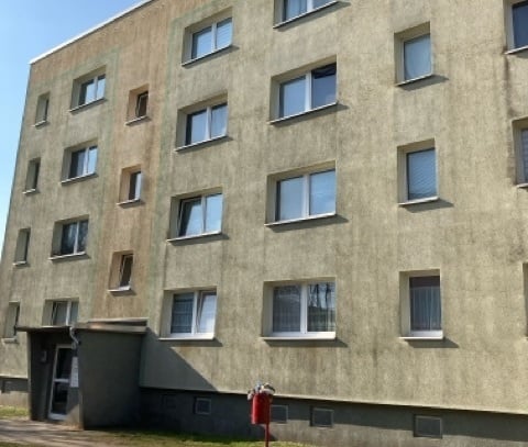 Frisch Renoviert kleine Singlewohnung im EG