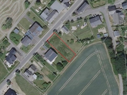 Large building plot in hillside location in the village center of Würrich